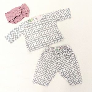 Outfit: polka dot top + pants, baby - size 0-3mo
